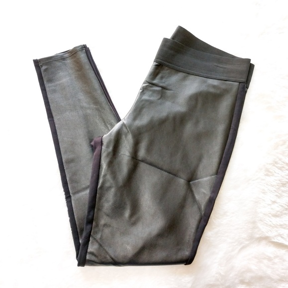 Rock & Republic Pants - 🆕Rock & Republic Faux Leather Front Stretch Pants